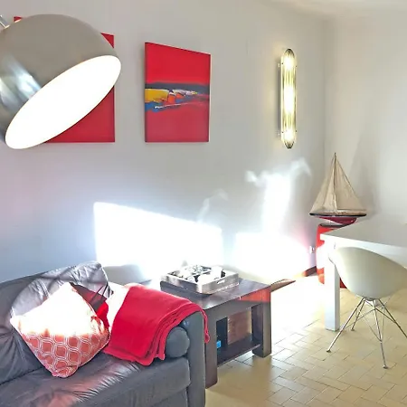 10p 5 Bedr Free Wifi Private Pool Airco Satv Semesterbostad *
