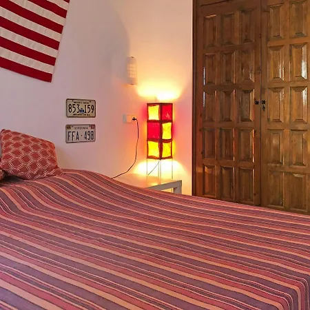 10p 5 Bedr Free Wifi Private Pool Airco Satv *