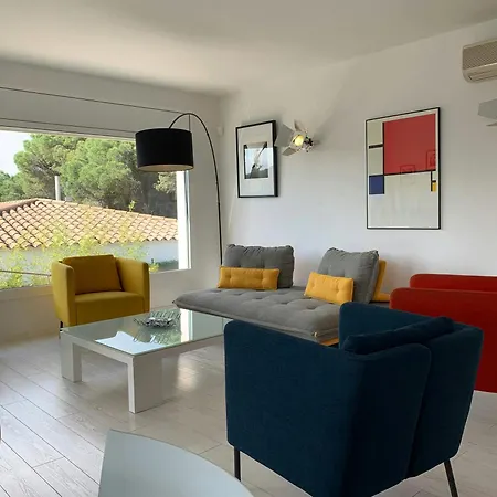 10p 5 Bedr Free Wifi Private Pool Airco Satv